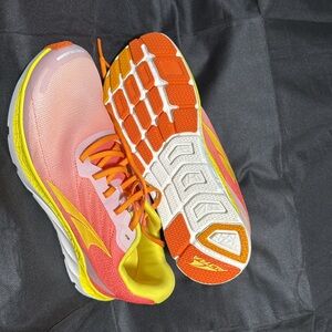 Women’s Altra Rivera 2 size 10